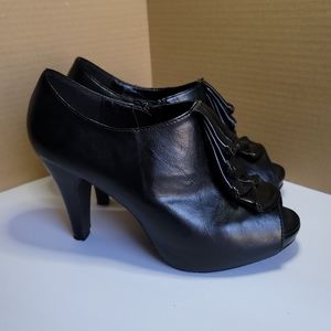 Madden Girl size 8, black
